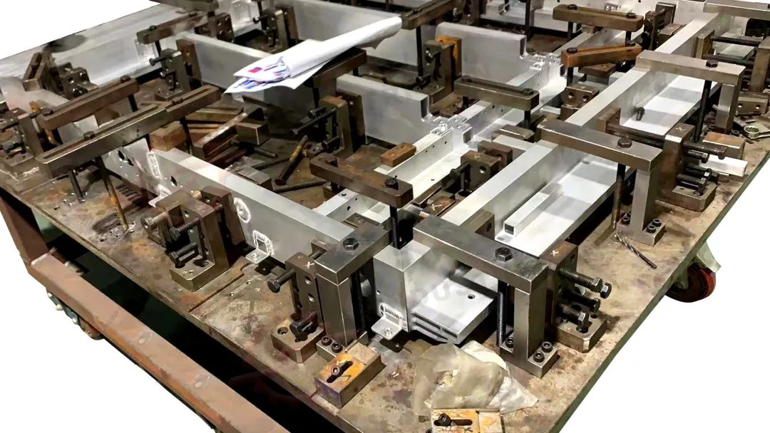 电池包壳体铝合金液压成型,助力新能源汽车稳步大发展(图5) 电池包壳体铝合金液压成型,助力新能源汽车稳步大发展(图5)