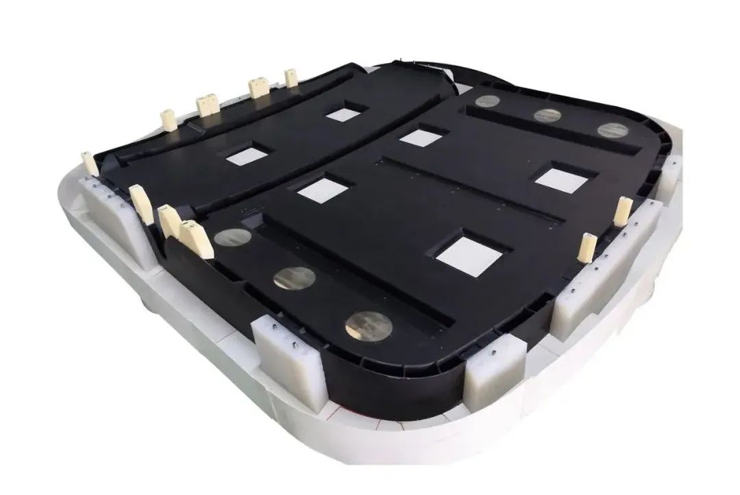 低压灌注成型(图3) 低压灌注成型(图3)