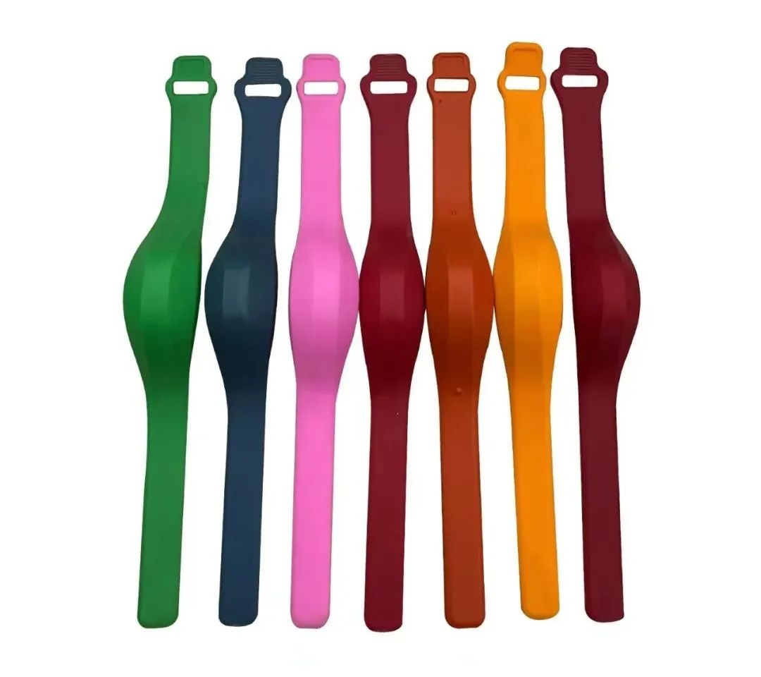 软质、软胶手板的硅胶复模(图5) 软质、软胶手板的硅胶复模(图5)