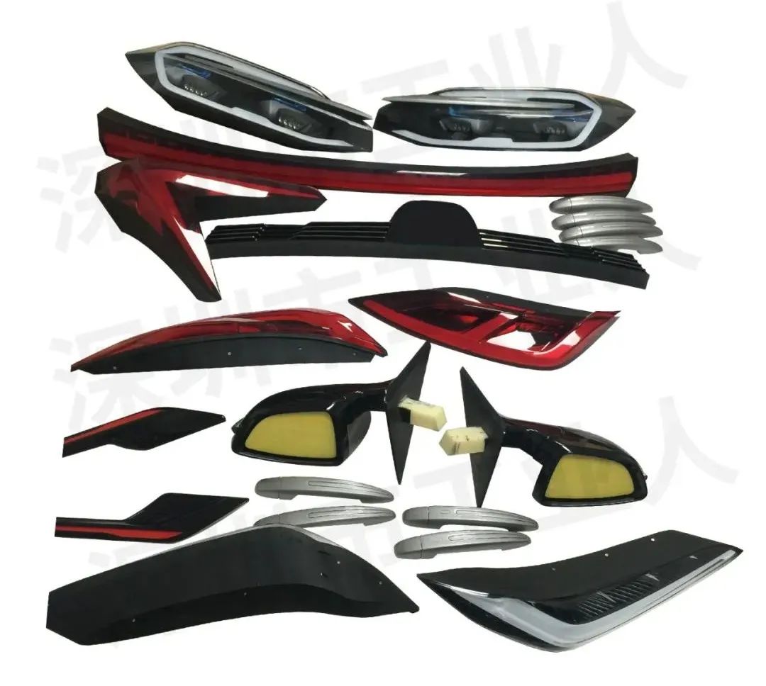 奔驰汽车车灯的手板CNC加工样件(图6) 奔驰汽车车灯的手板CNC加工样件(图6)