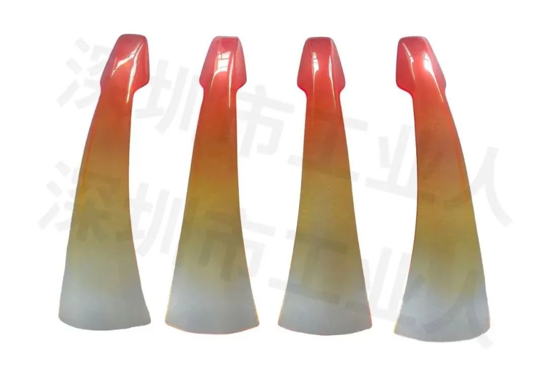 奔驰汽车车灯的手板CNC加工样件(图7) 奔驰汽车车灯的手板CNC加工样件(图7)