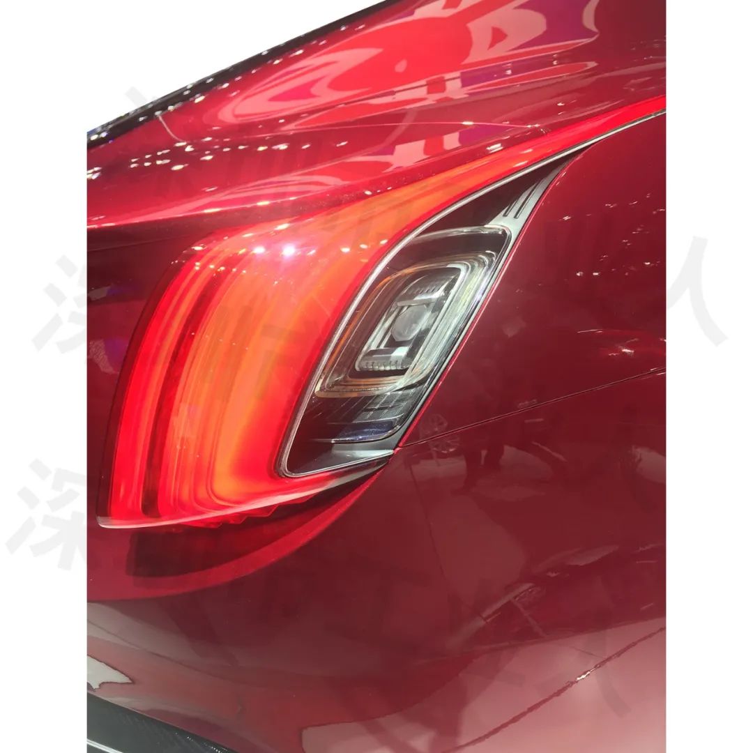 奔驰汽车车灯的手板CNC加工样件(图9) 奔驰汽车车灯的手板CNC加工样件(图9)