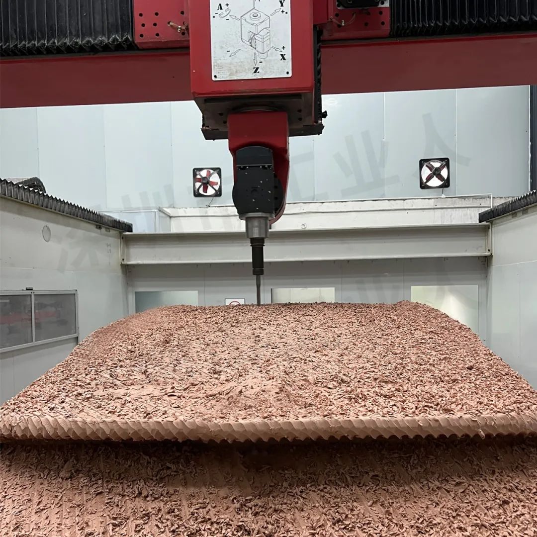 五轴CNC加工汽车手板模型(图6) 五轴CNC加工汽车手板模型(图6)