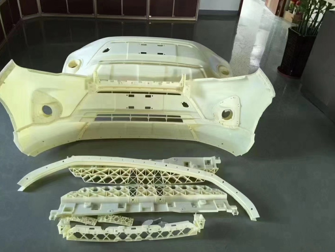 汽车RP样件试制(图6) 汽车RP样件试制(图6)