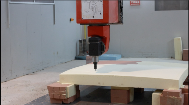 人形机器人用五轴机加工(图1)